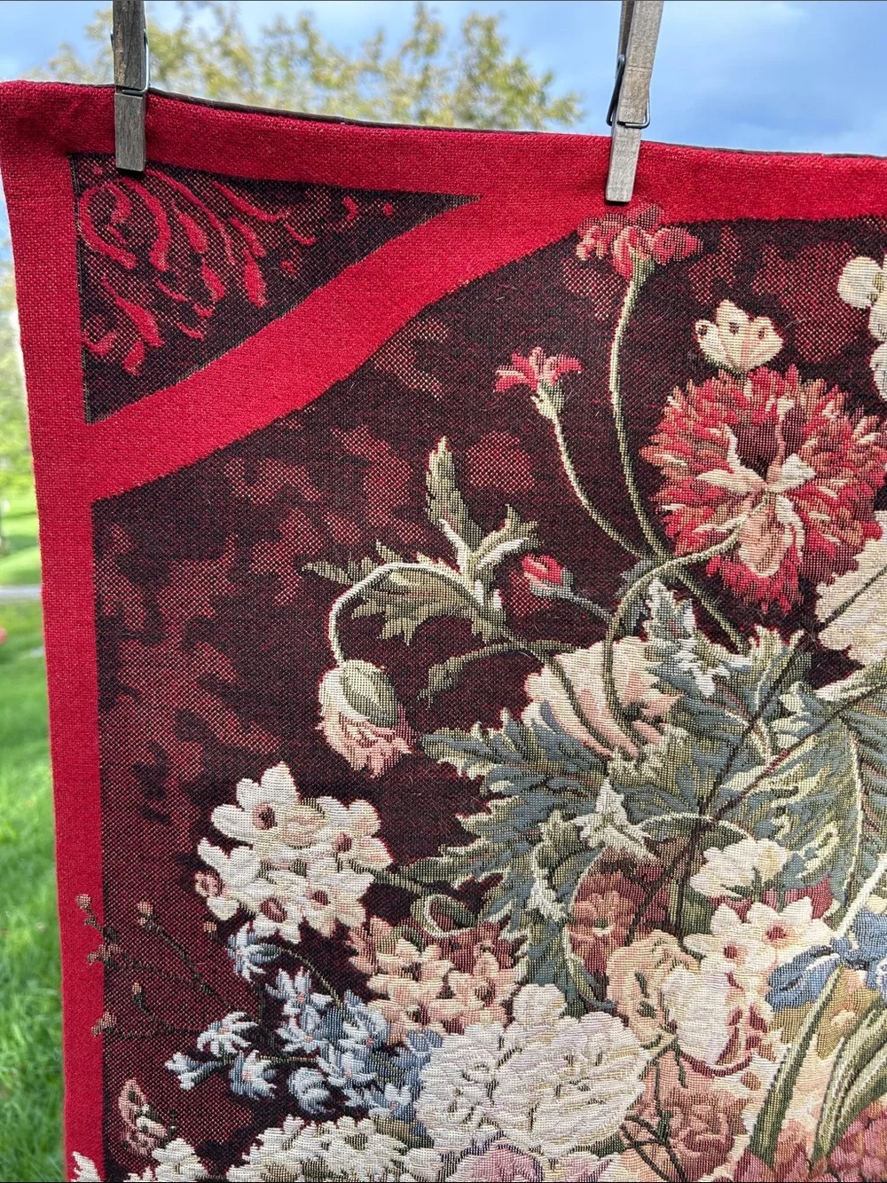 Vintage Corona Decor Co. Tapestry Wall Hanging #3655 Burgundy Urn With Flowers